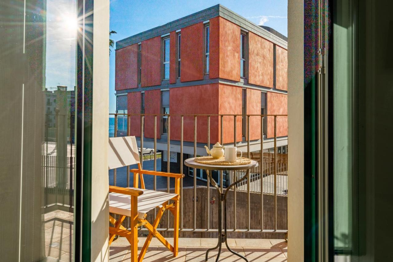 Kronos On The Beach Suite 2 Barcelona Exterior foto